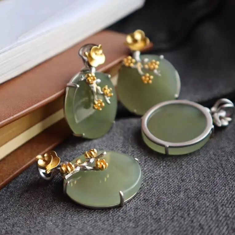 Classic Gold Necklace with Timeless Appeal