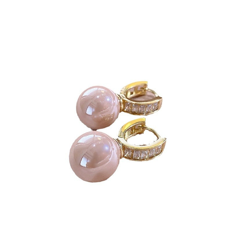 Romantic Pearl Earring for Special Moments