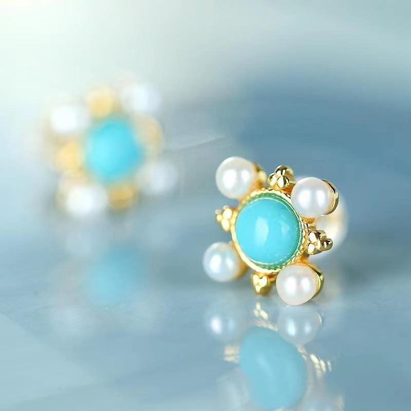 Delicate Artisan Gold Earring