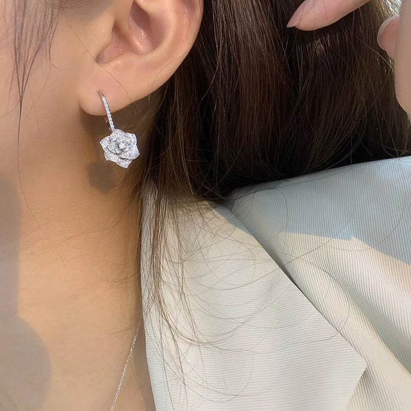 Classic Earring with Timeless Appeal