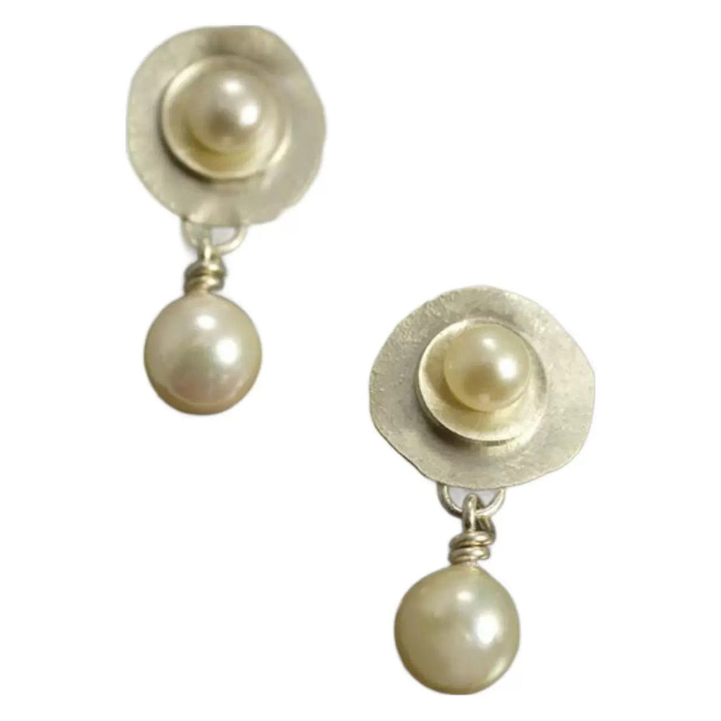 Beautiful Pearl Earring with Unique Style