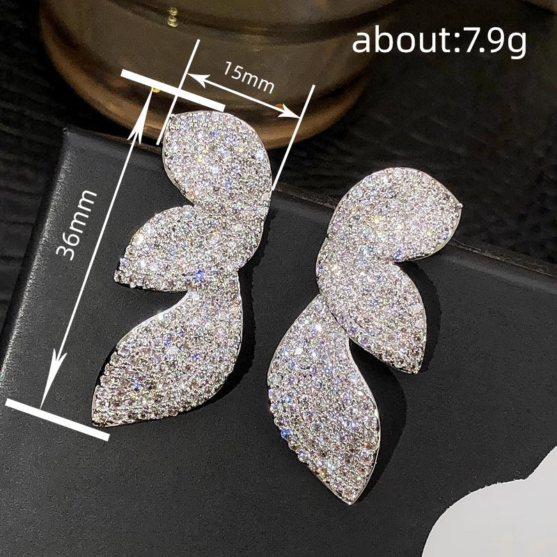 Charming Piece for Any Occasion