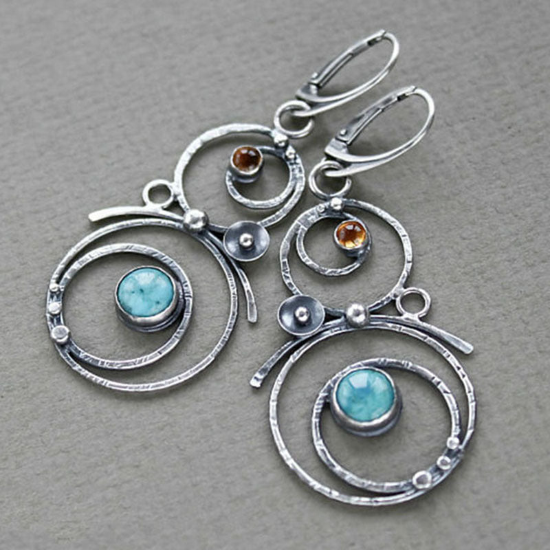 Romantic Silver Earring for Special Moments