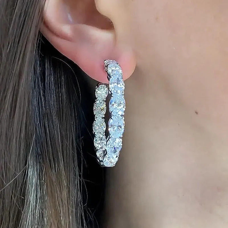 Charming Earring for Any Occasion