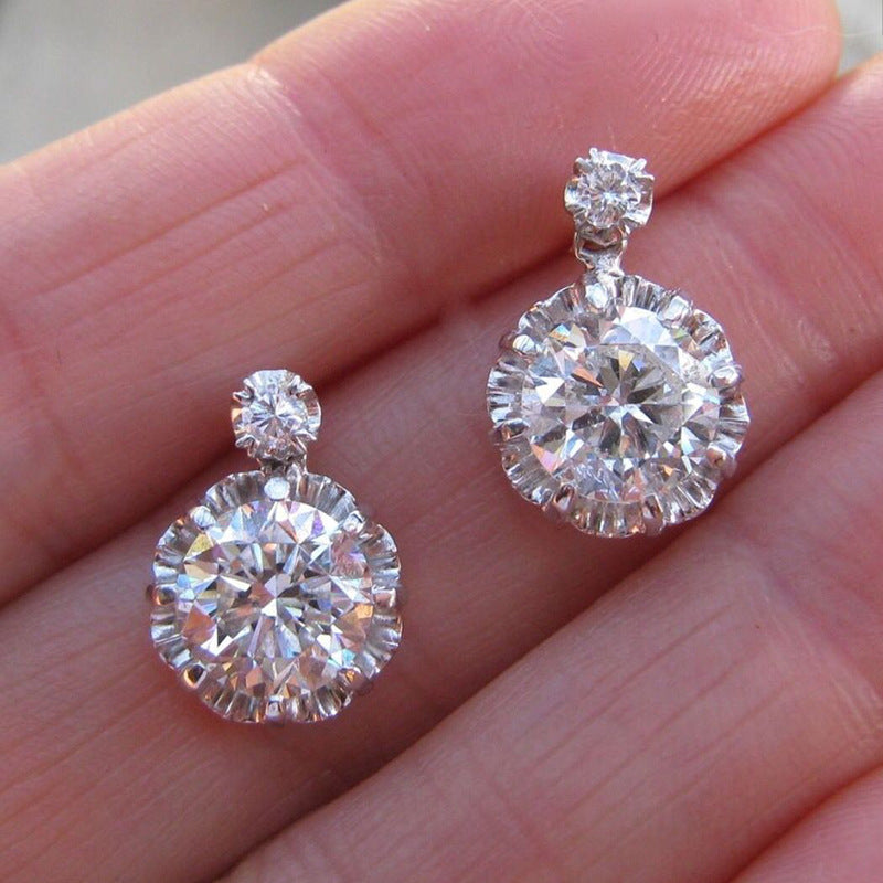 Charming Earring for Any Occasion