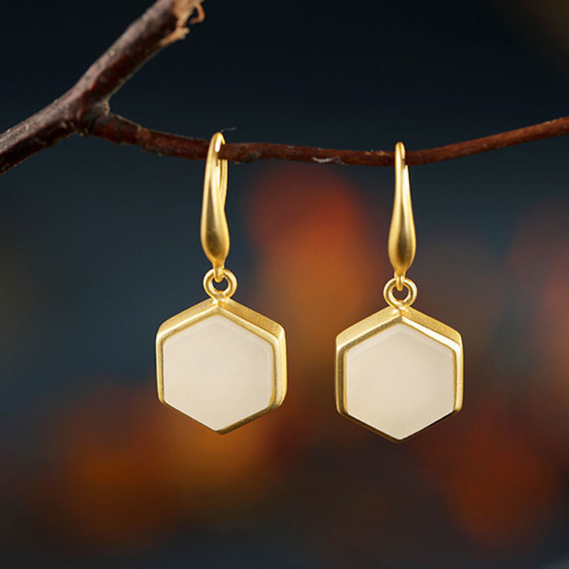 Charming Gold Earring for Any Occasion