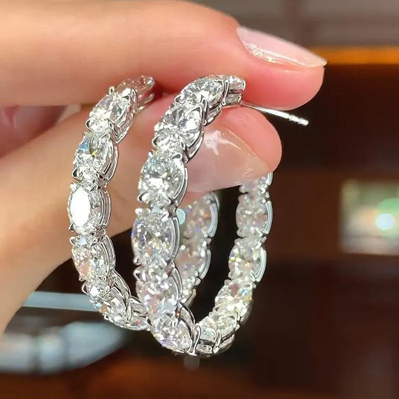Charming Earring for Any Occasion