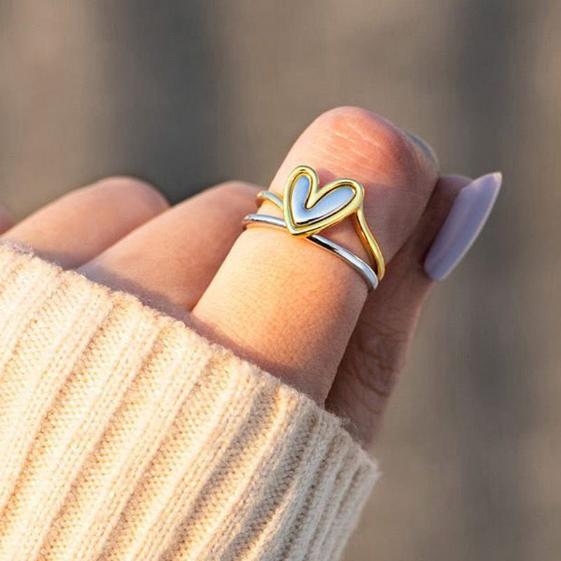 Classic Gold Ring with Timeless Appeal