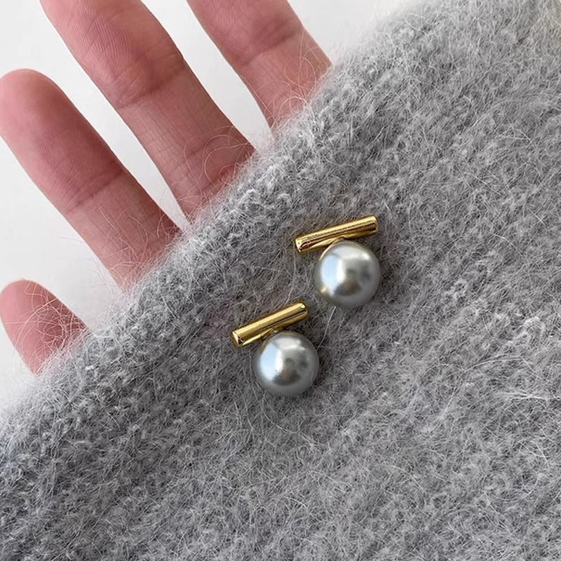 Stunning Pearl Earring for Daily Wear