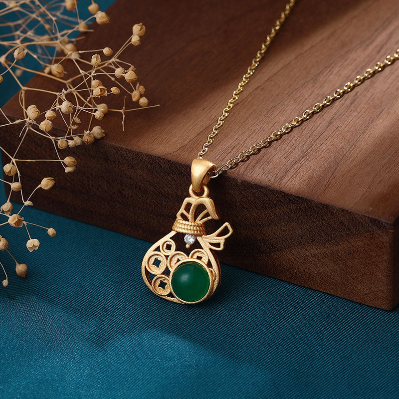 Charming Gold Necklace for Any Occasion