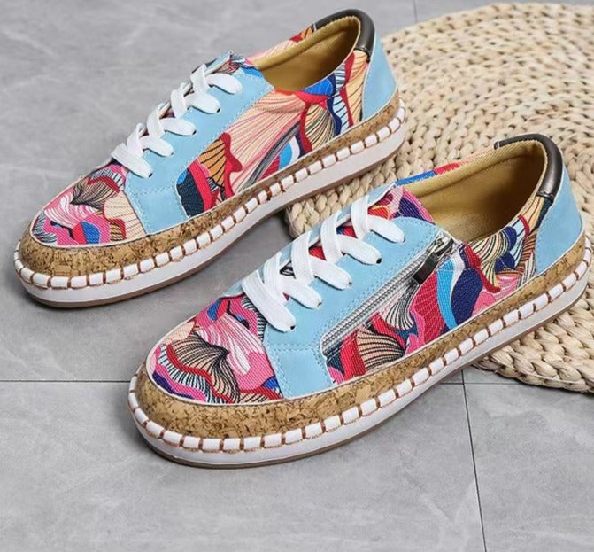 JO | Simple sneakers with flowers