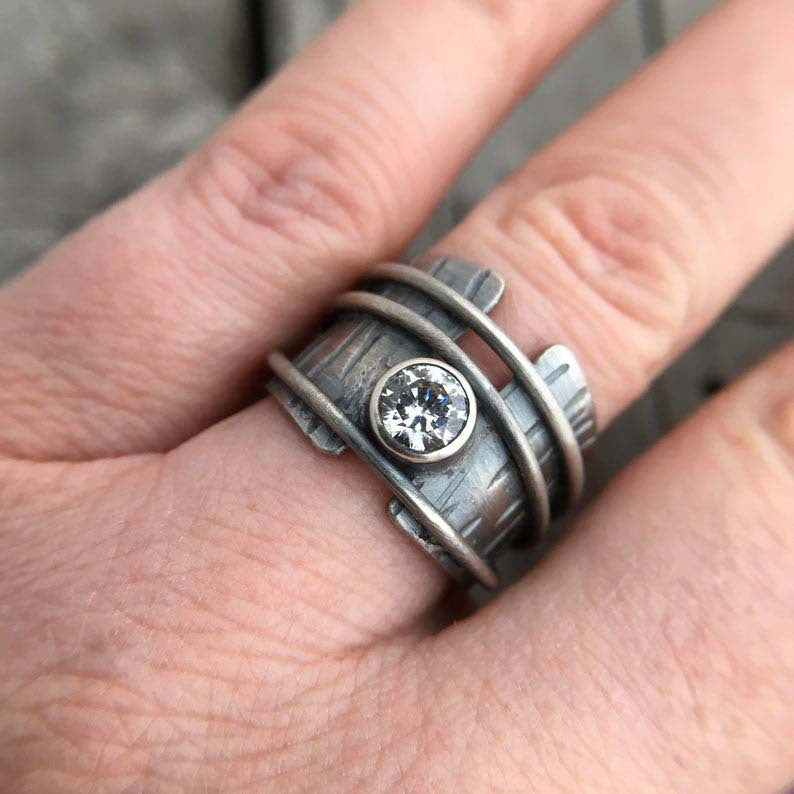 Stunning Silver Ring for Daily Wear