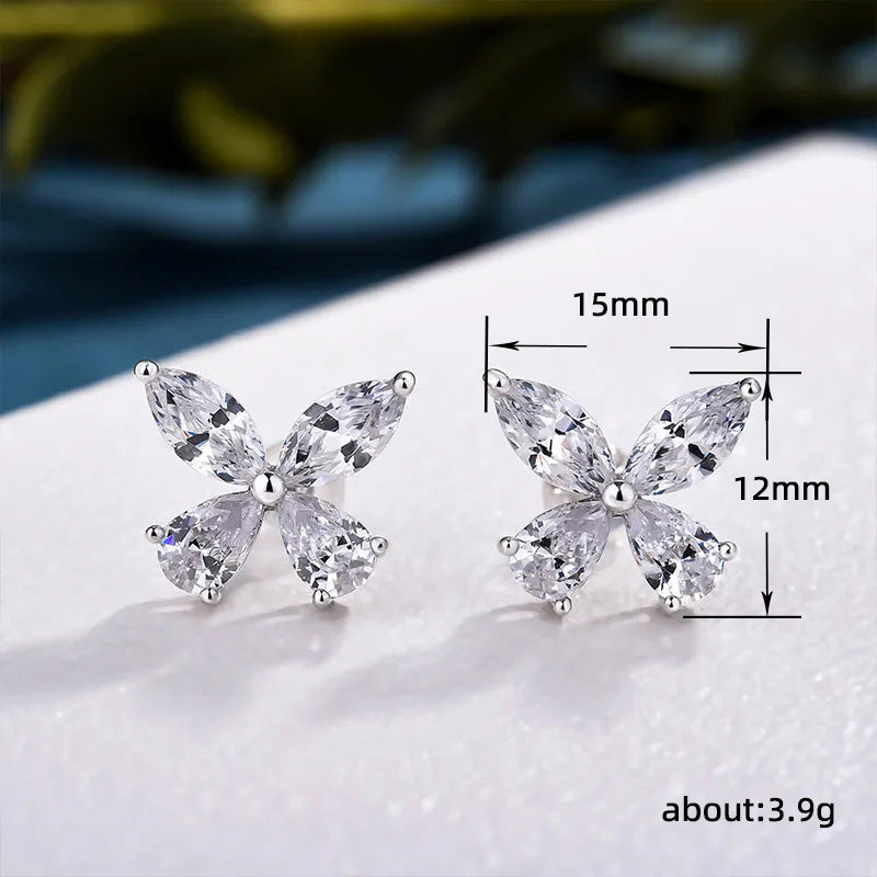 Charming Earring for Any Occasion