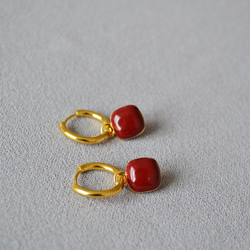 Charming Earring for Any Occasion