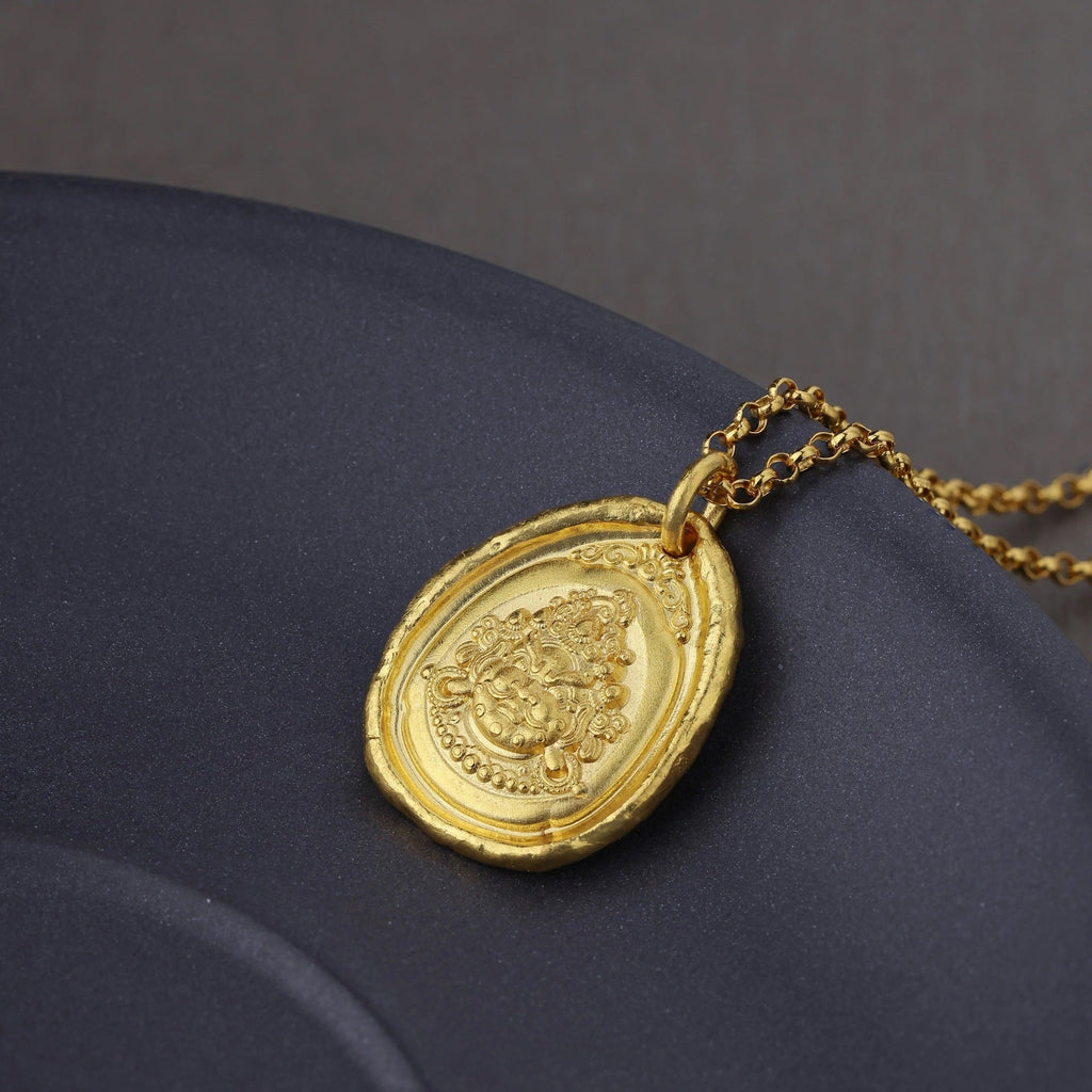 Elegant Piece for Every Occasion
