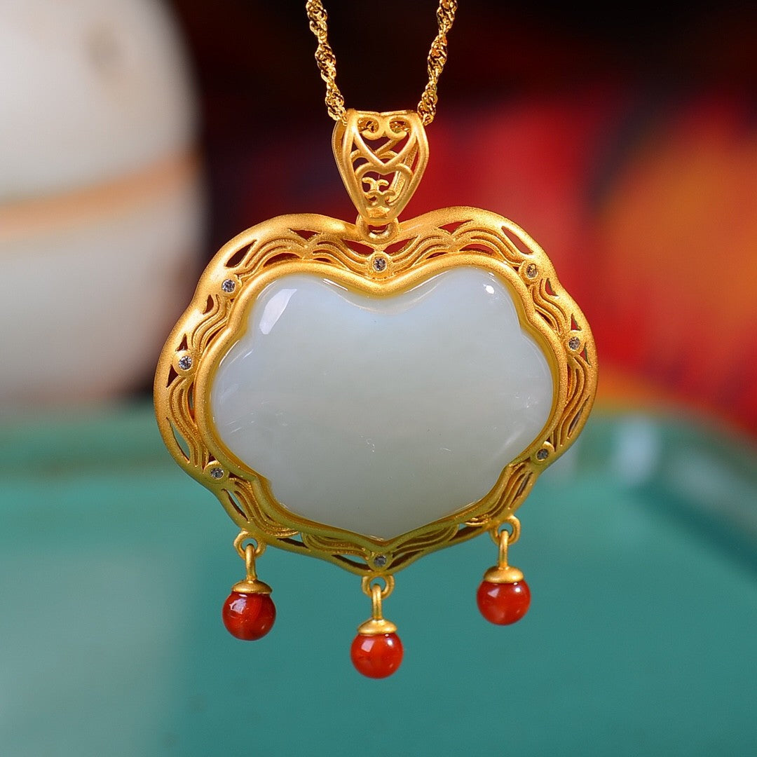 Classic Necklace with Timeless Appeal