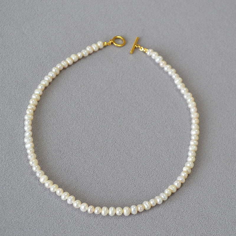 Classic Pearl Necklace with Timeless Appeal