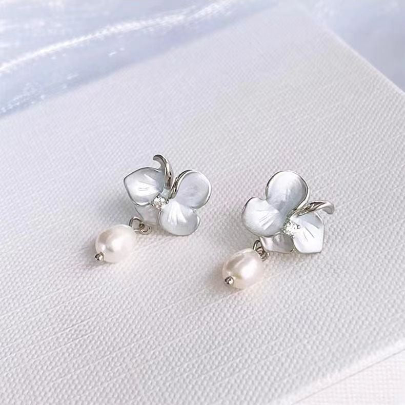 Romantic Earring for Special Moments