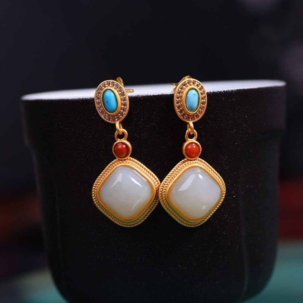 Elegant Silver Earring for Every Occasion