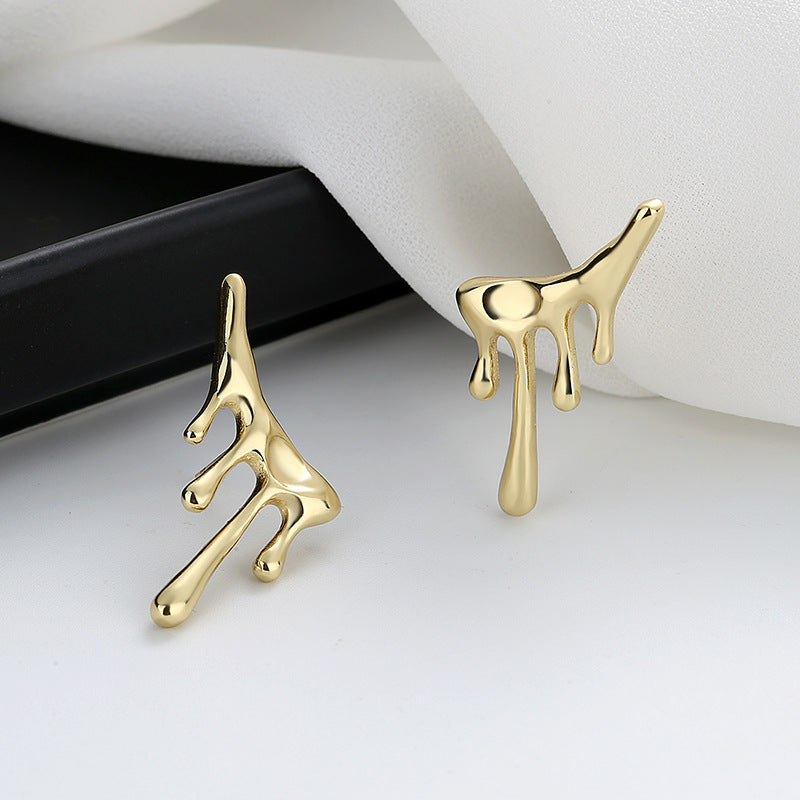 Romantic Gold Earring for Special Moments
