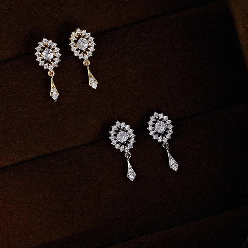 Stunning Earring for Daily Wear
