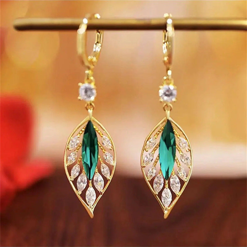 Charming Earring for Any Occasion