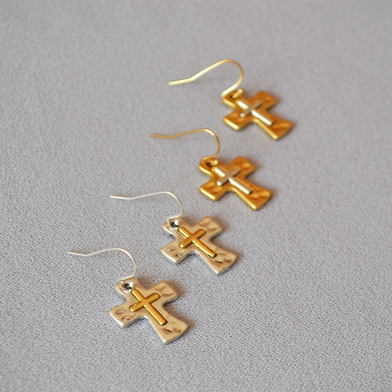 Romantic Gold Earring for Special Moments