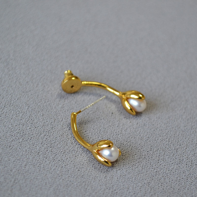Romantic Pearl Earring for Special Moments