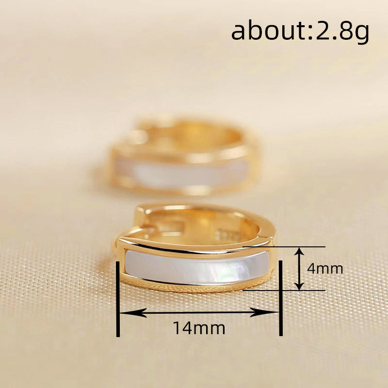 Charming Piece for Any Occasion