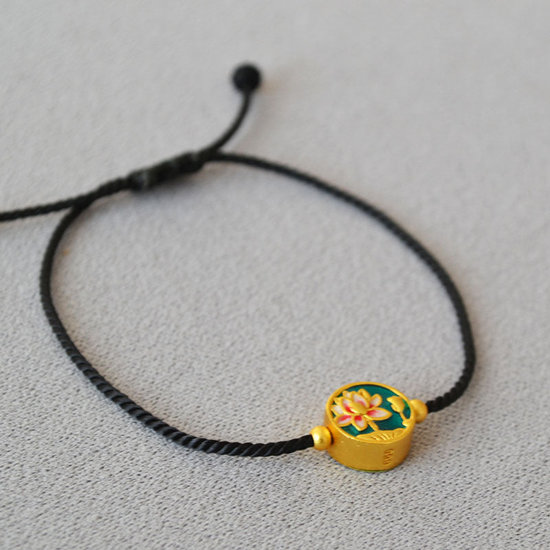 Charming Gold Bracelet for Any Occasion