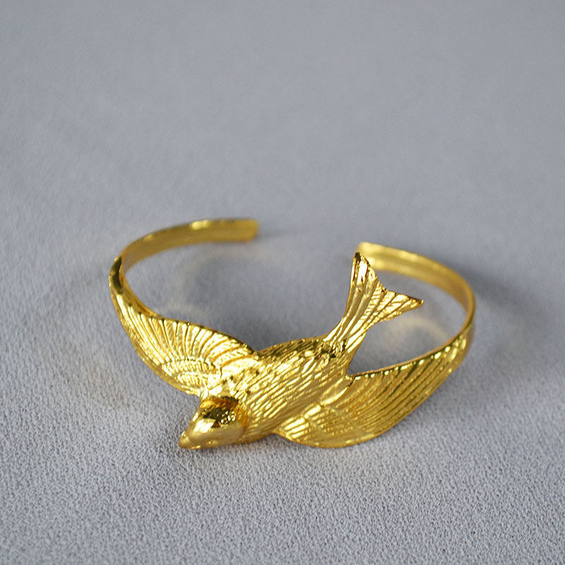 Delicate Artisan Gold Bracelet