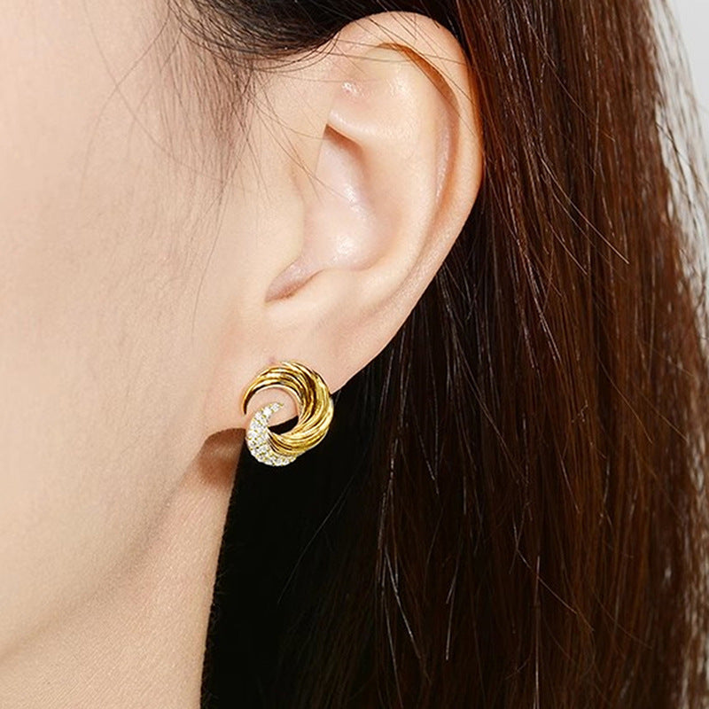 Charming Earring for Any Occasion