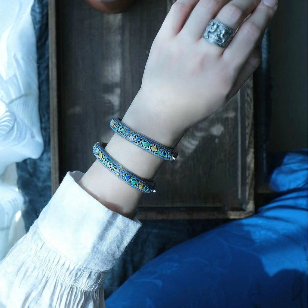 Stunning Silver Bracelet for Daily Wear