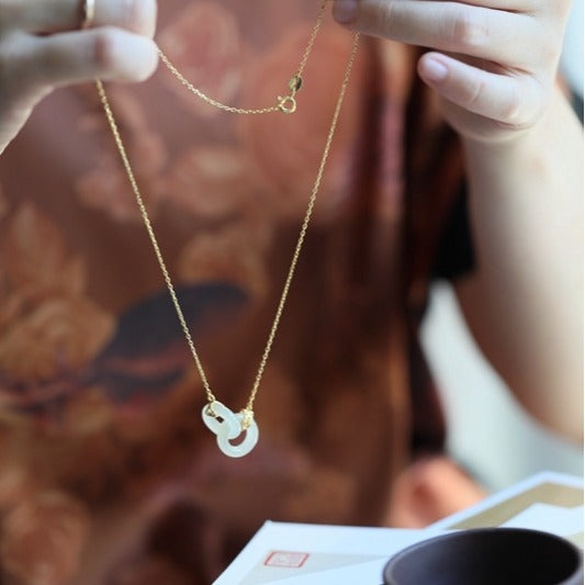 Charming Silver Necklace for Any Occasion