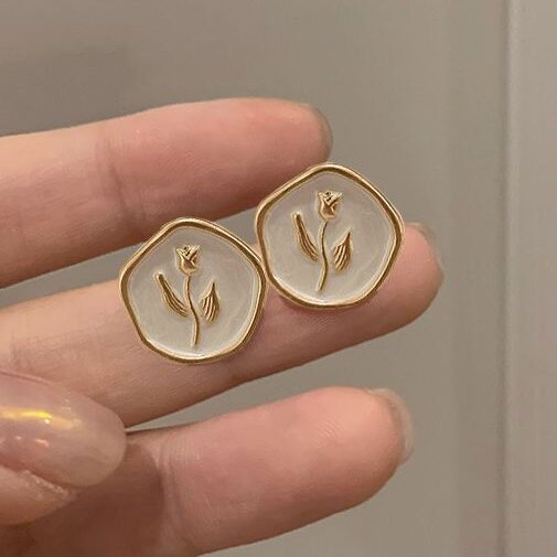 Romantic Earring for Special Moments