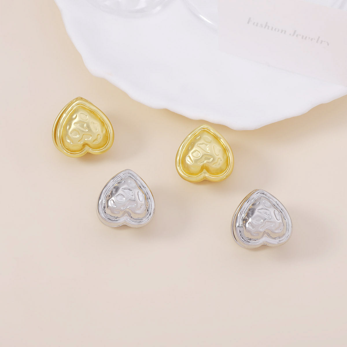 Charming Piece for Any Occasion