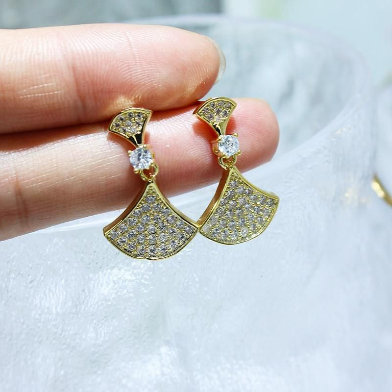 Elegant Earring for Every Occasion