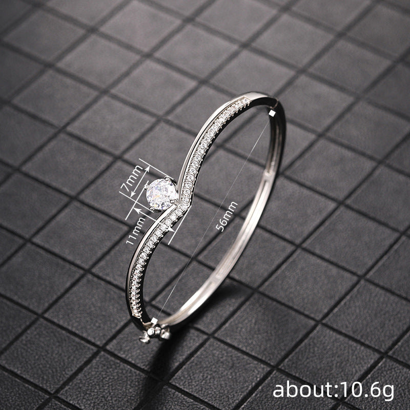 Charming Piece for Any Occasion