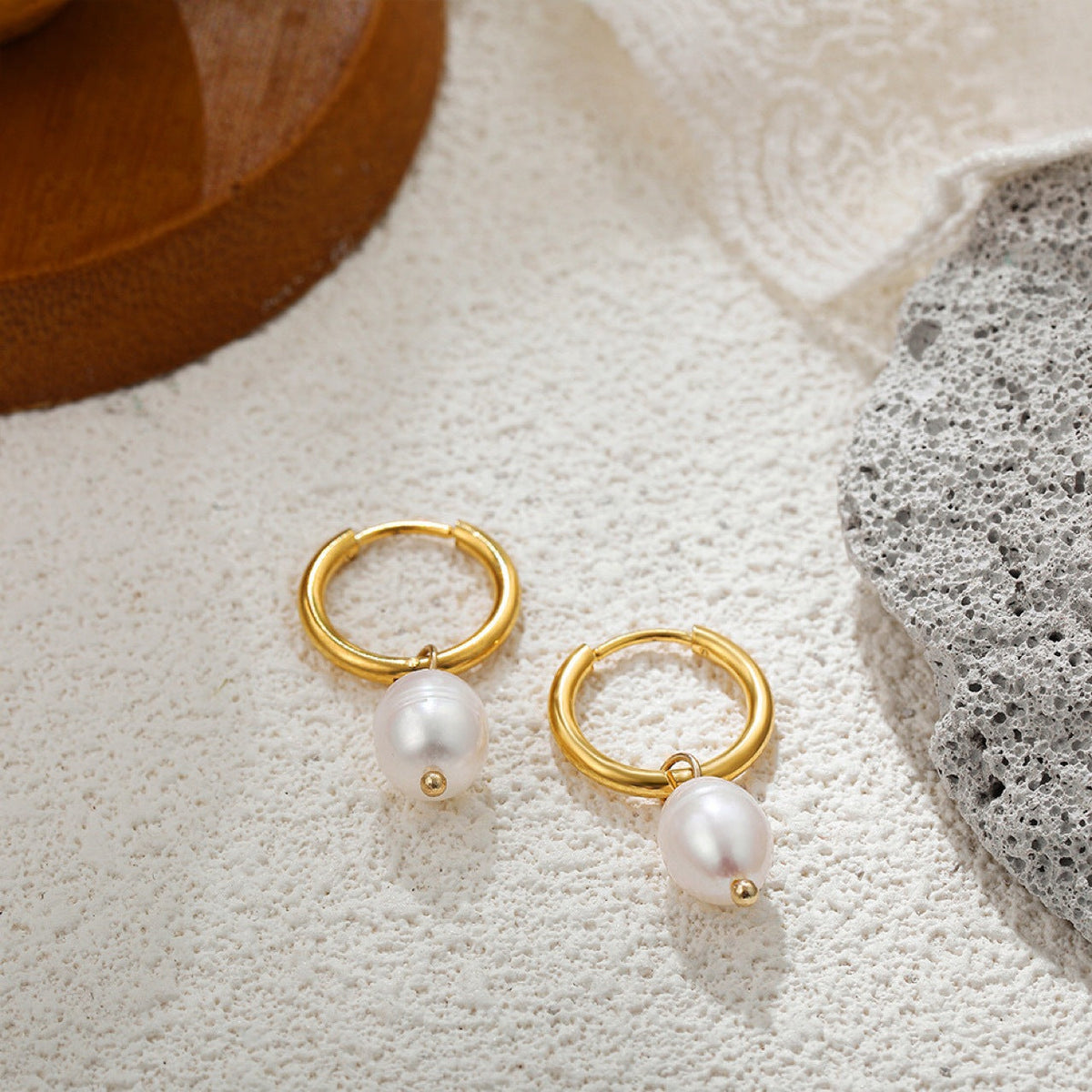 Beautiful Gold Earring with Unique Style
