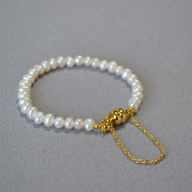 Vintage Handmade Pearl Bracelet