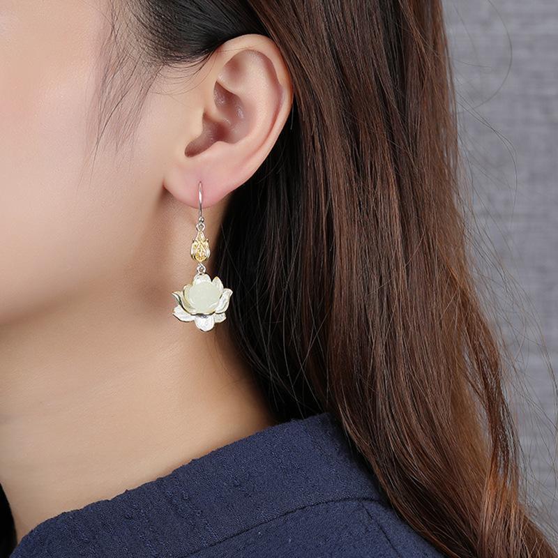 Elegant Silver Earring for Every Occasion