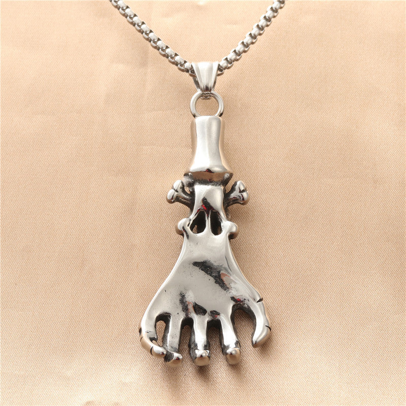 Classic Pendant with Timeless Appeal