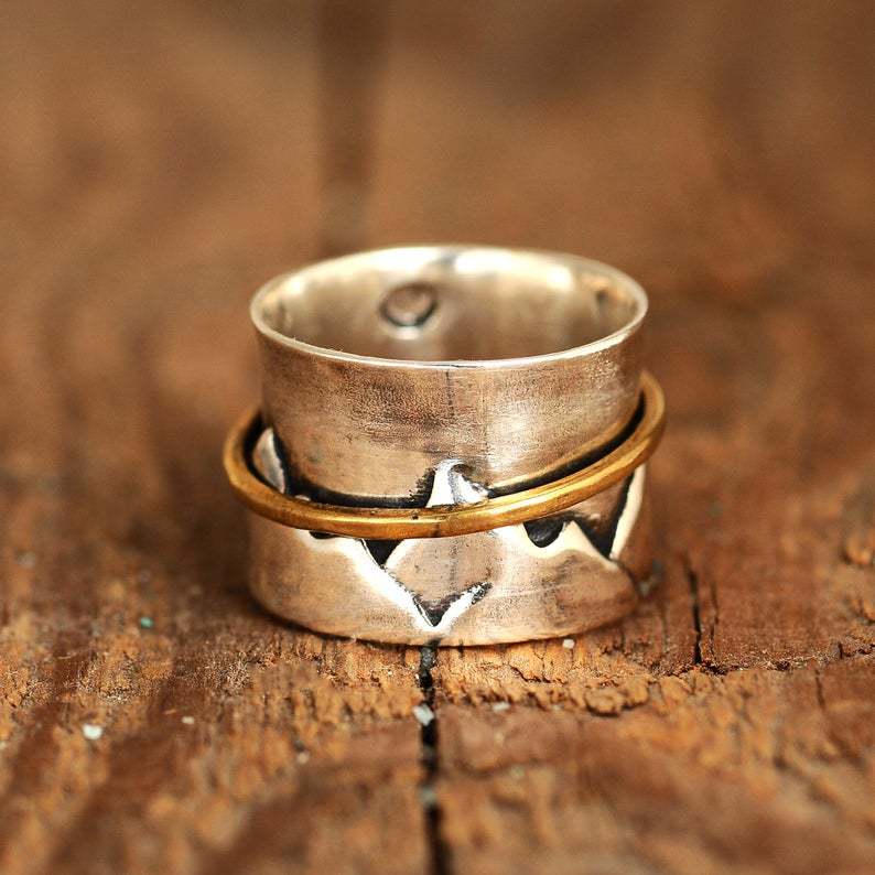 Stunning Gold Ring for Daily Wear
