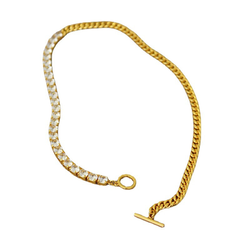 Romantic Gold Necklace for Special Moments