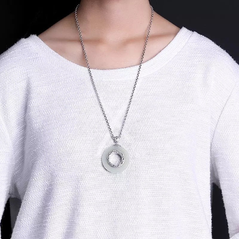 Charming Silver Pendant for Any Occasion