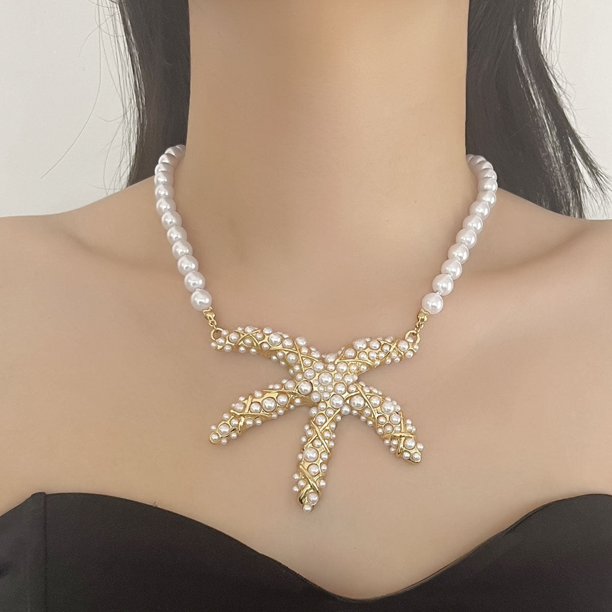 Romantic Pearl Necklace for Special Moments
