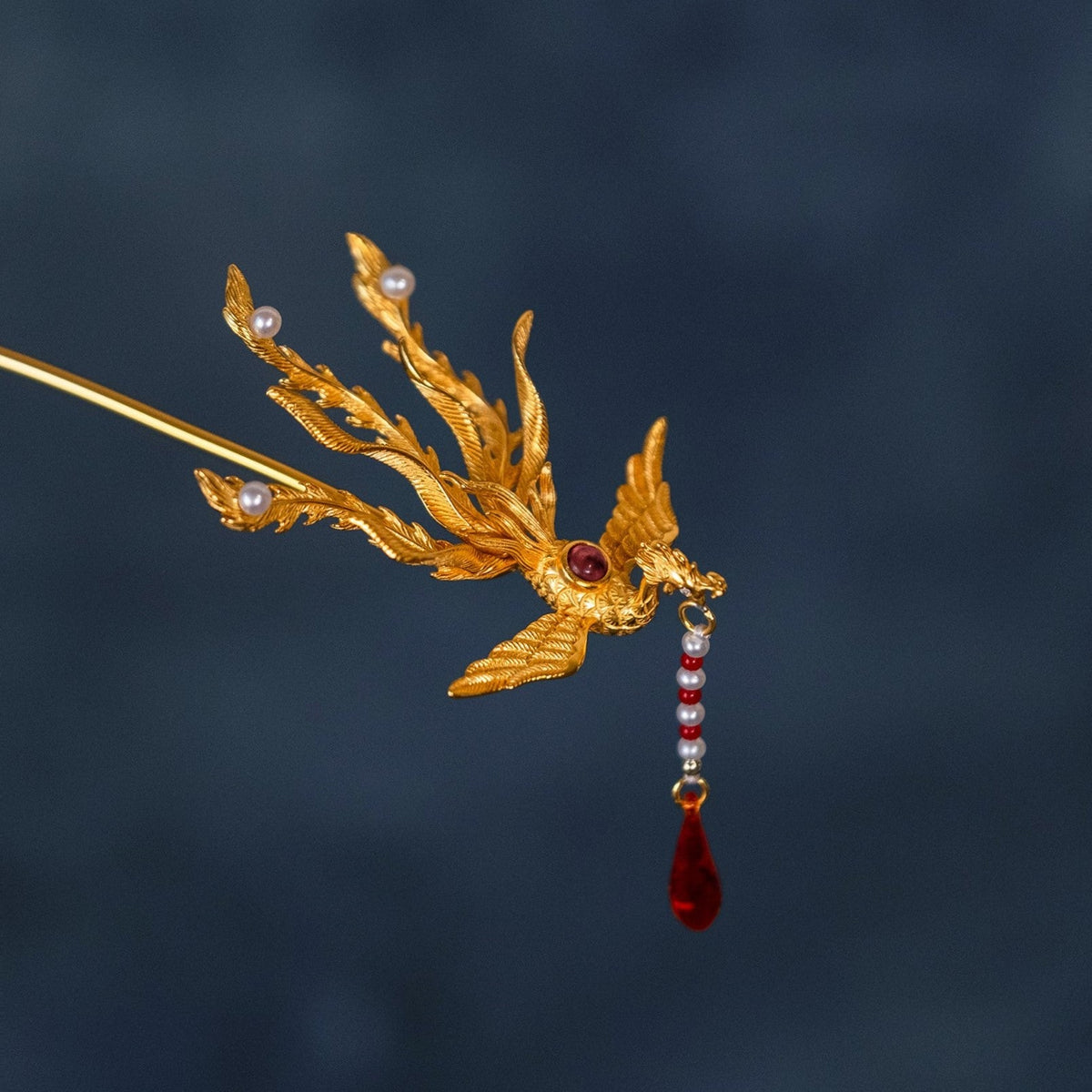 Elegant Gold Piece for Every Occasion