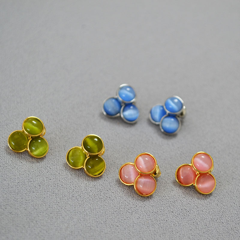 Charming Gold Earring for Any Occasion