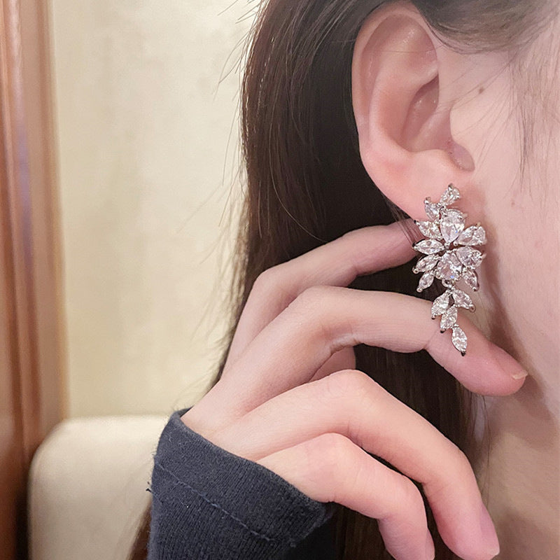 Charming Earring for Any Occasion