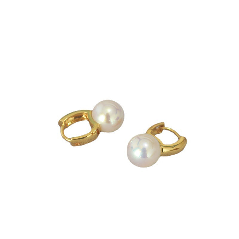Beautiful Gold Earring with Unique Style